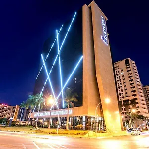 Hotel Cullinan Hplus Premium, Brasília